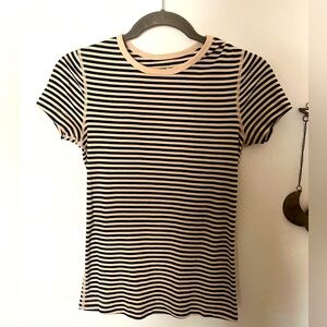 Three Dot Women’s Striped Black and Cream Short Sleeve Top 🌵Small